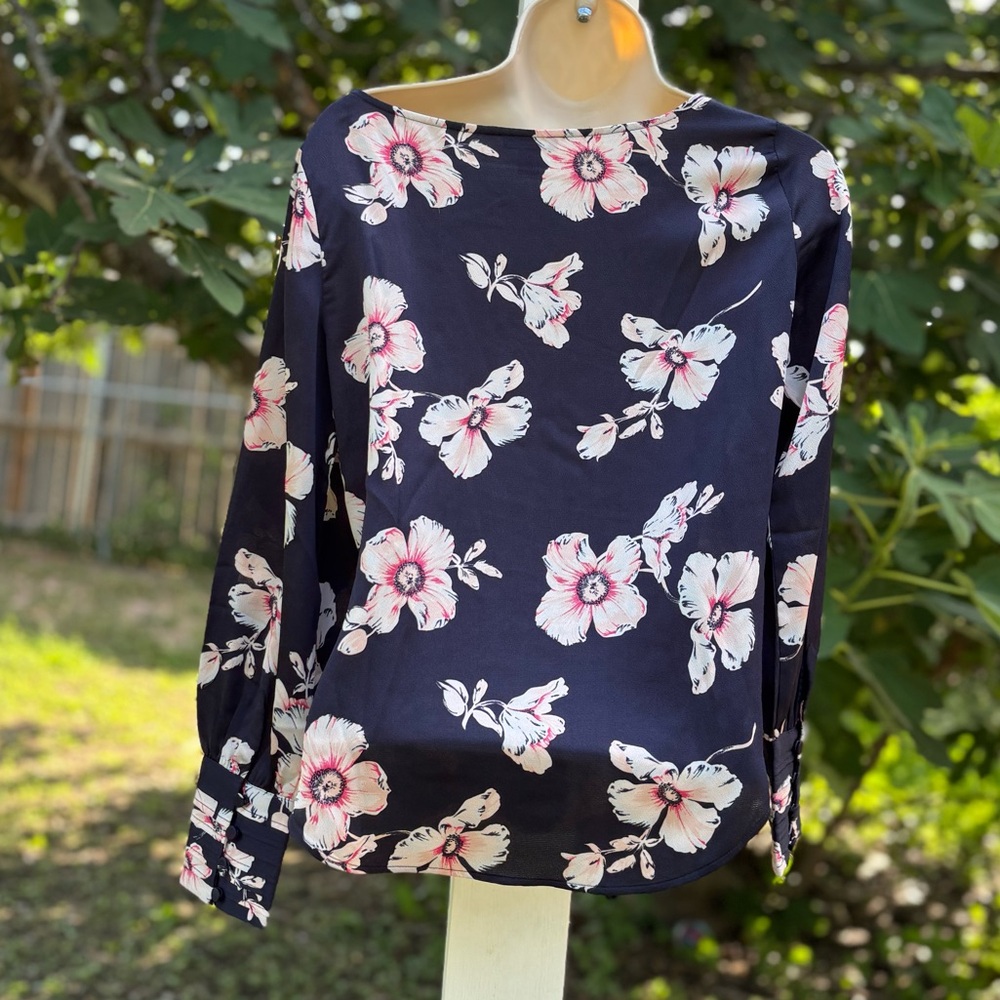Ann Taylor Women's Boatneck Popover Floral Long Sleeve Top Blouse Size XS Petite - Picture 2 of 8